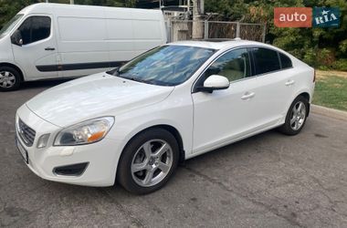 Седан Volvo S60 2012 в Полтаве