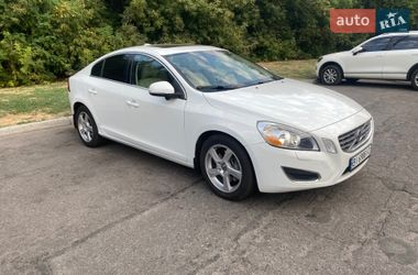Седан Volvo S60 2012 в Полтаві