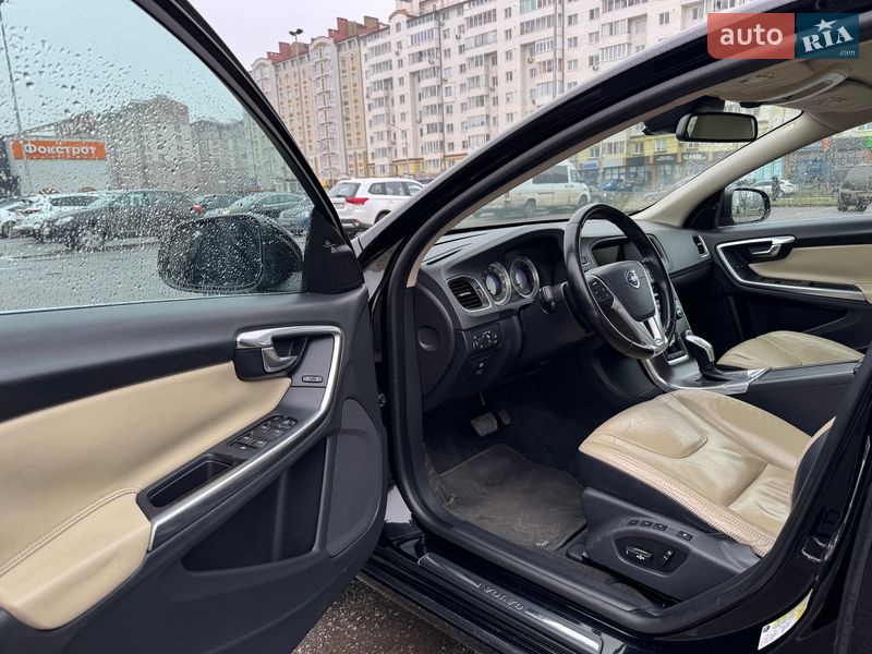 Седан Volvo S60 2012 в Ивано-Франковске
