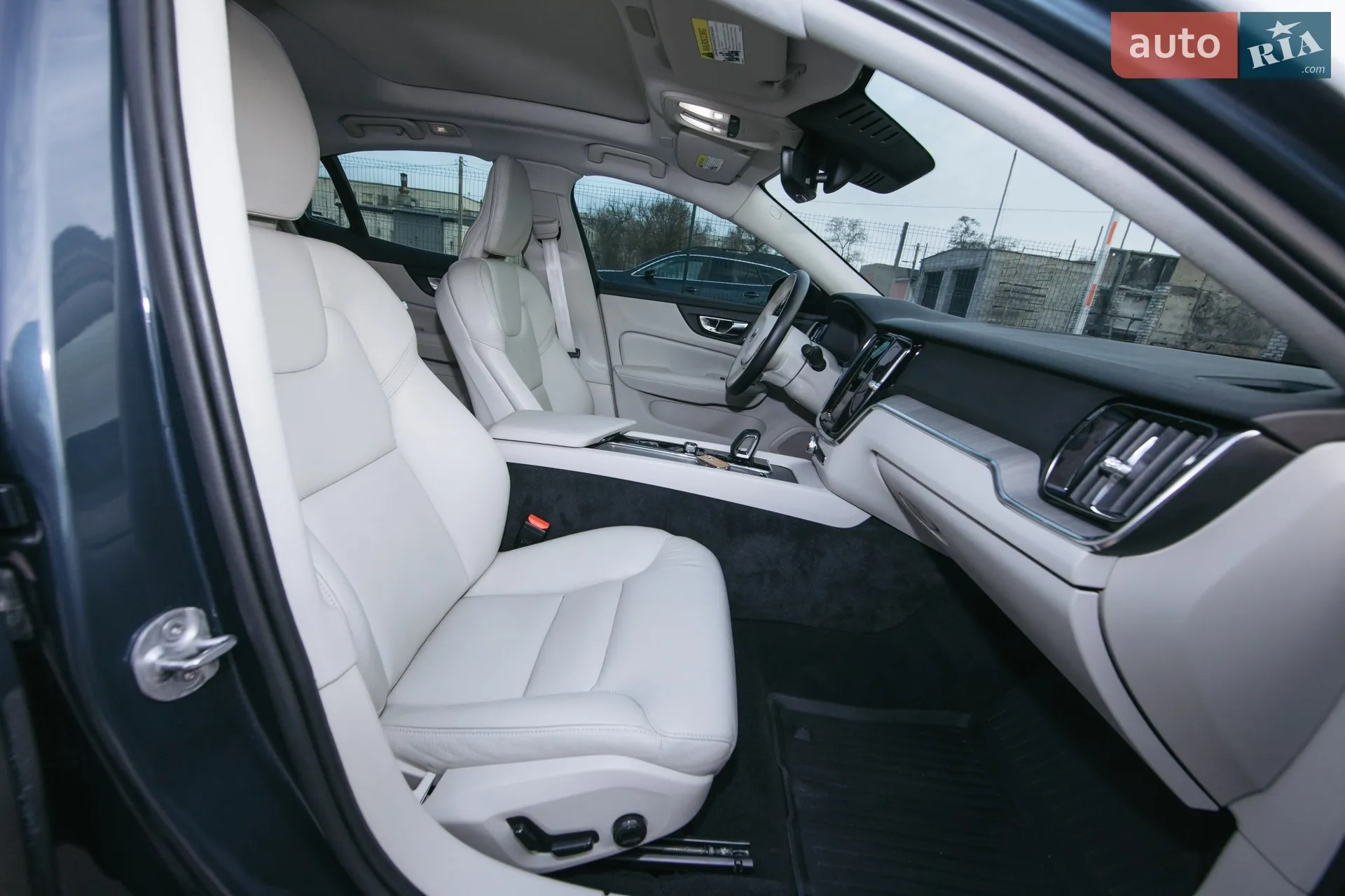 2023 Volvo S60 - мініатюра 23