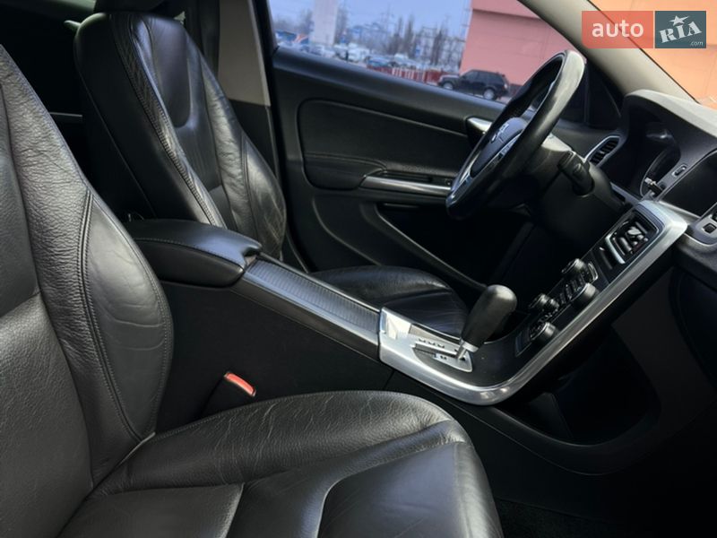 Седан Volvo S60 2011 в Києві