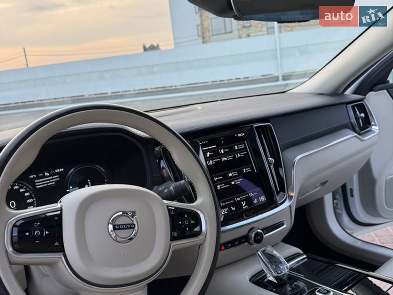 Седан Volvo S60 2020 в Києві