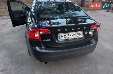 Седан Volvo S60 2014 в Нетішині