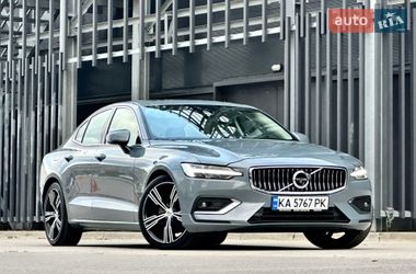 Седан Volvo S60 2021 в Киеве