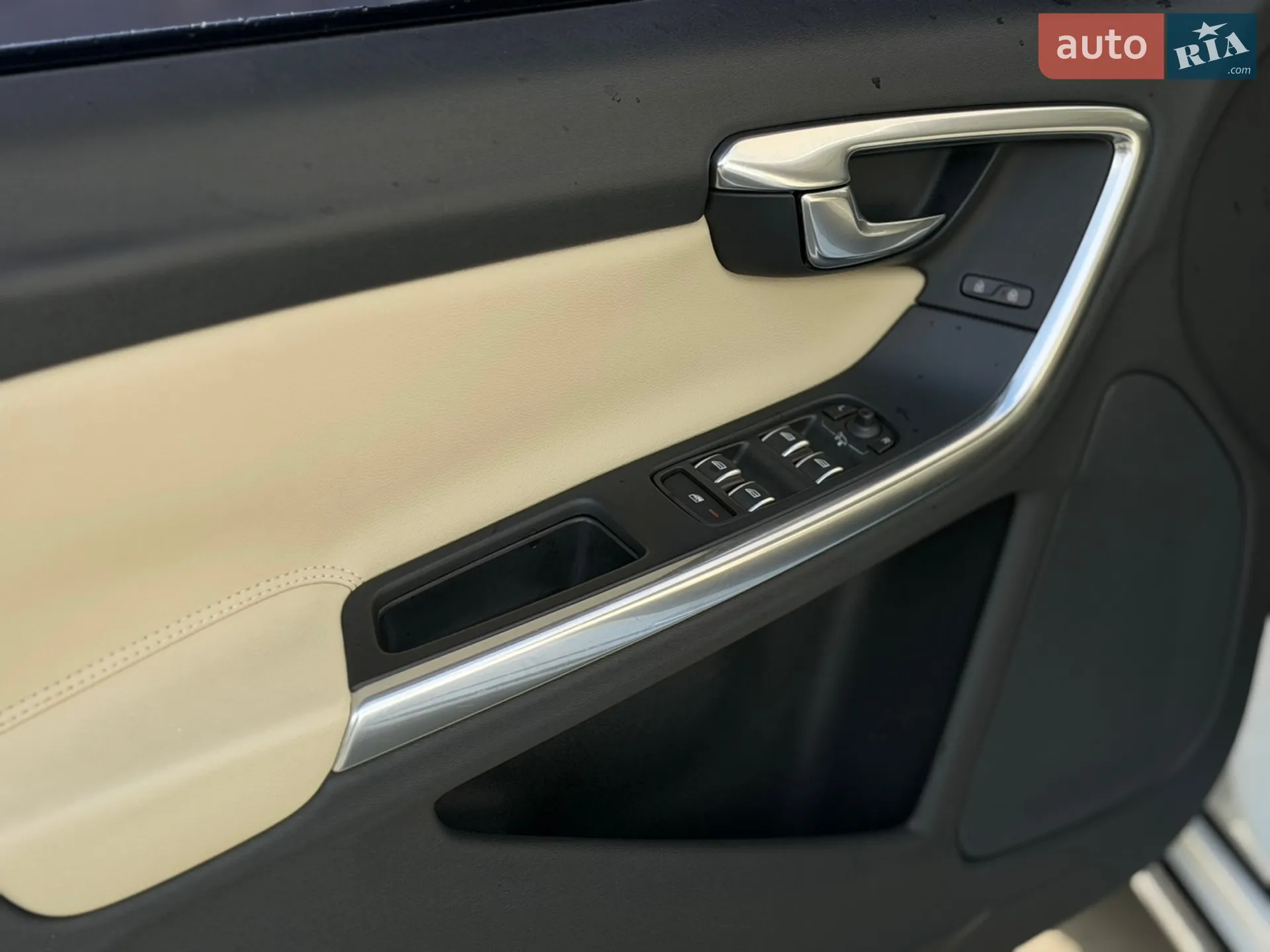 2017 Volvo S60 - мініатюра 16