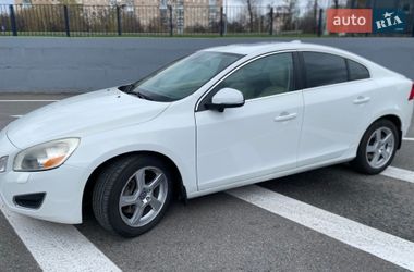 Седан Volvo S60 2012 в Полтаві