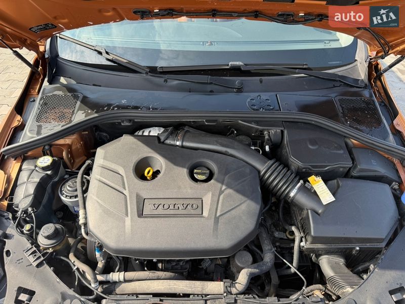 Седан Volvo S60 2010 в Ірпені