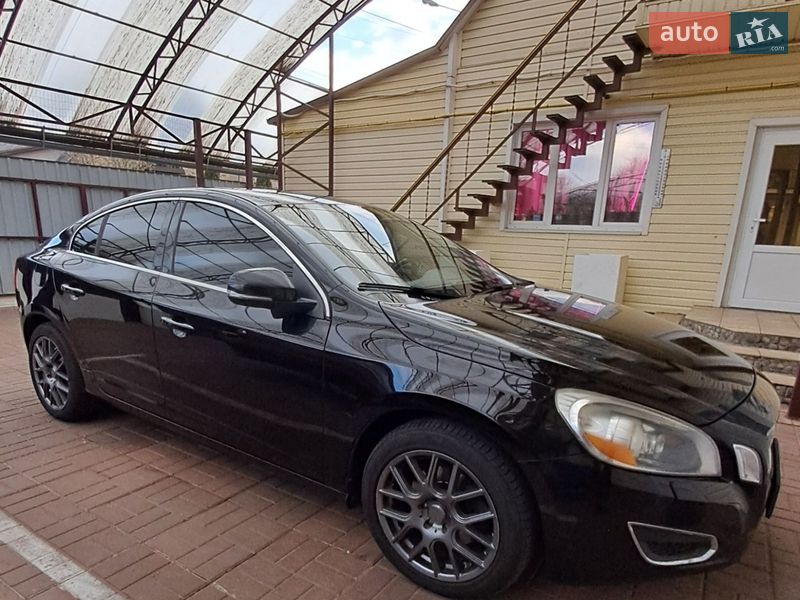 Седан Volvo S60 2013 в Києві