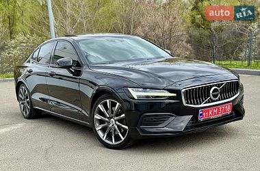Седан Volvo S60 2020 в Киеве