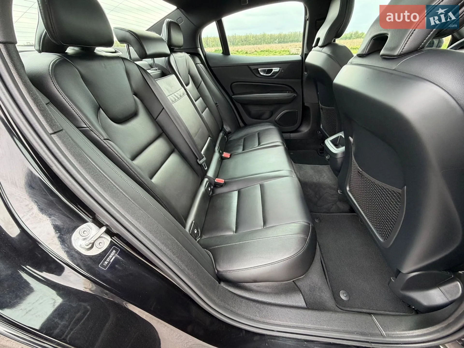 2022 Volvo S60 - мініатюра 33