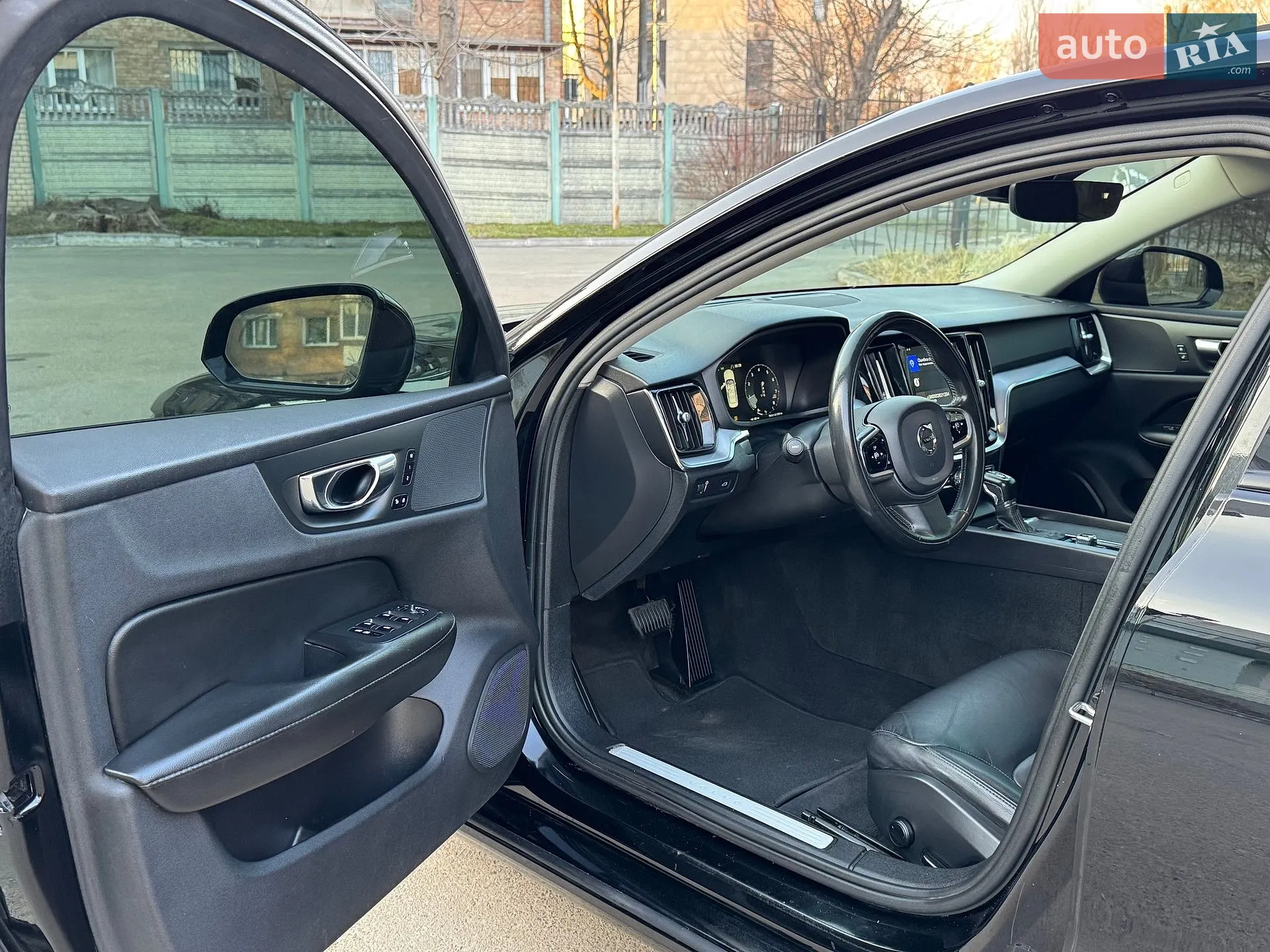 2020 Volvo S60 - мініатюра 16
