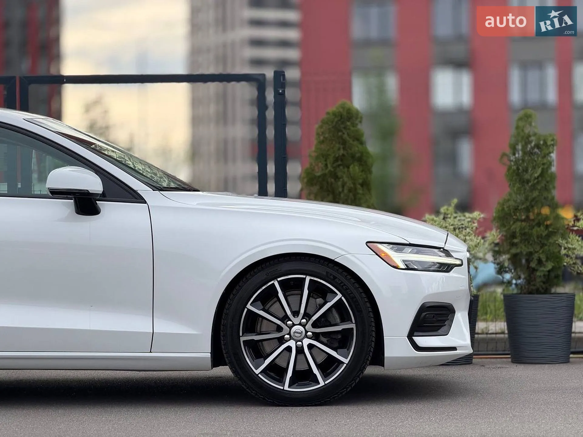 2019 Volvo S60 - мініатюра 9