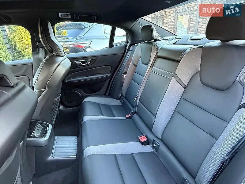 Volvo S60 2021 VIN 7JRBR0FM1MG113074 фото оголошення 10 з 55