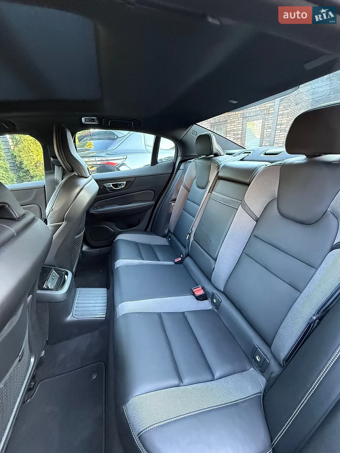 2021 Volvo S60 - мініатюра 10