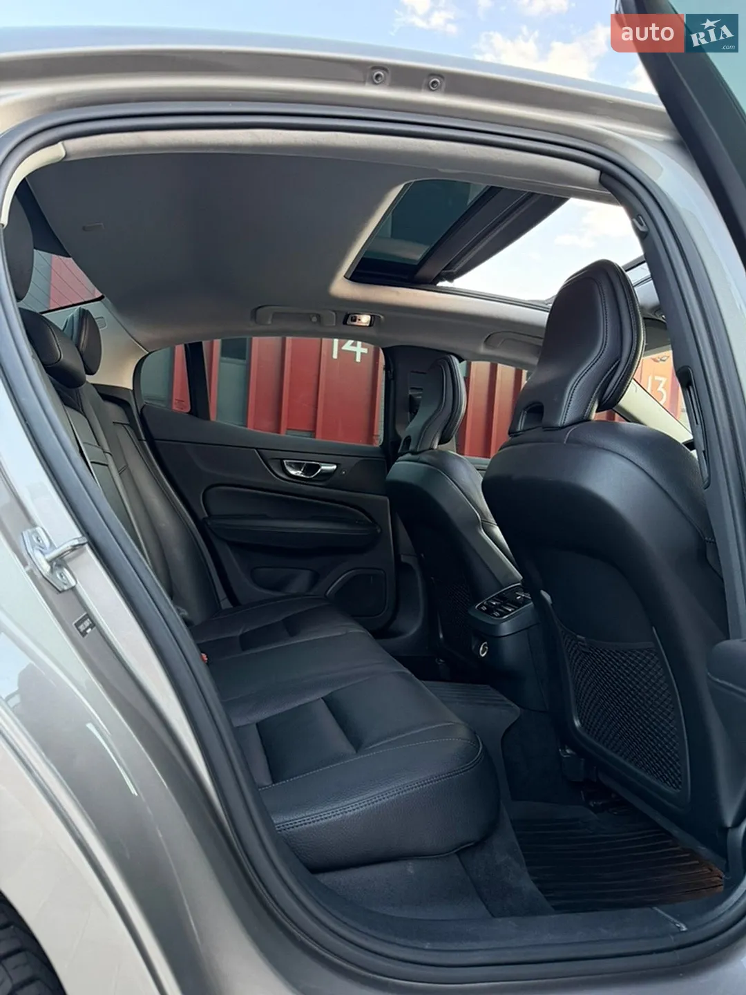 2019 Volvo S60 - мініатюра 28