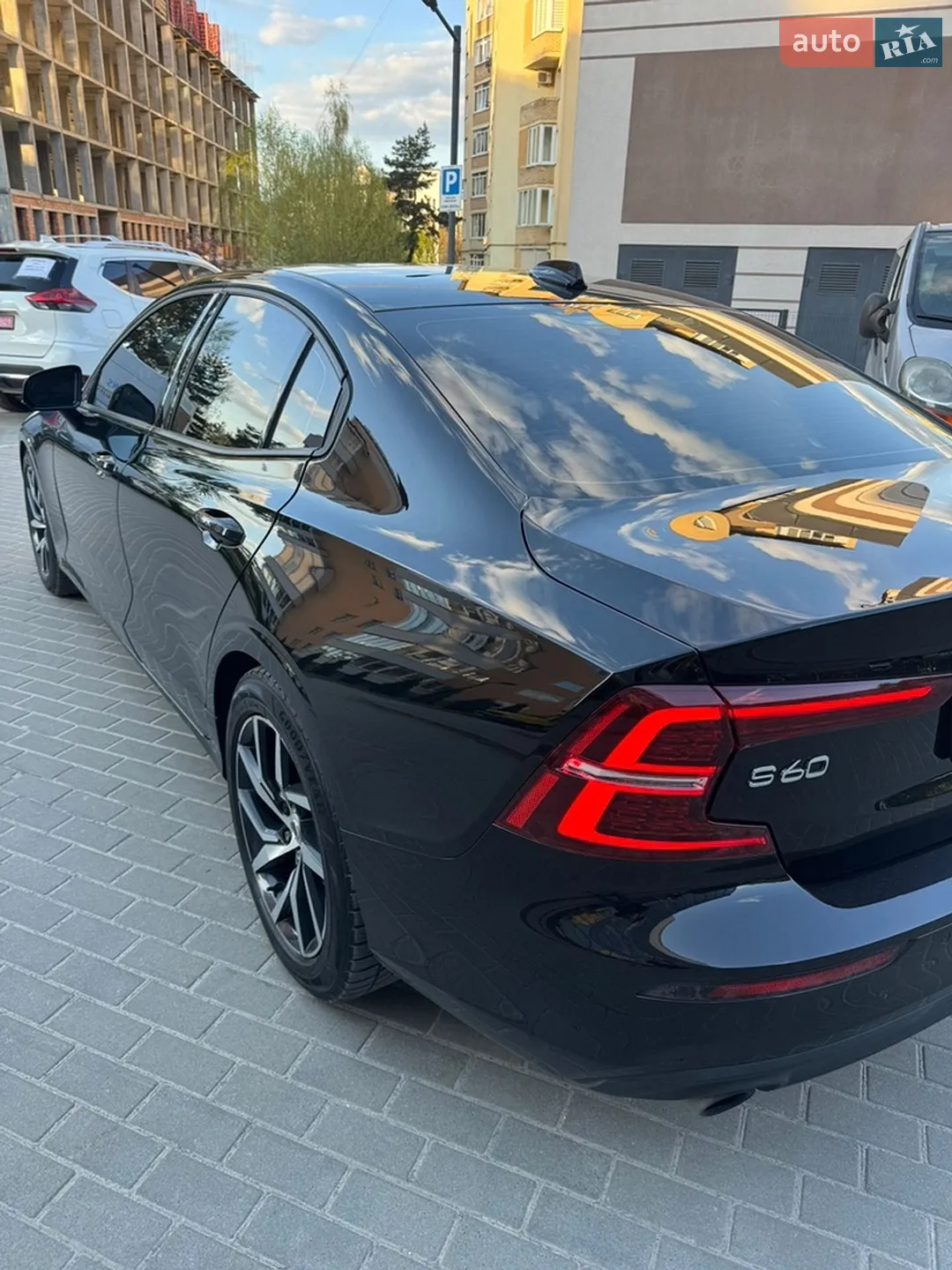 2019 Volvo S60 - мініатюра 16