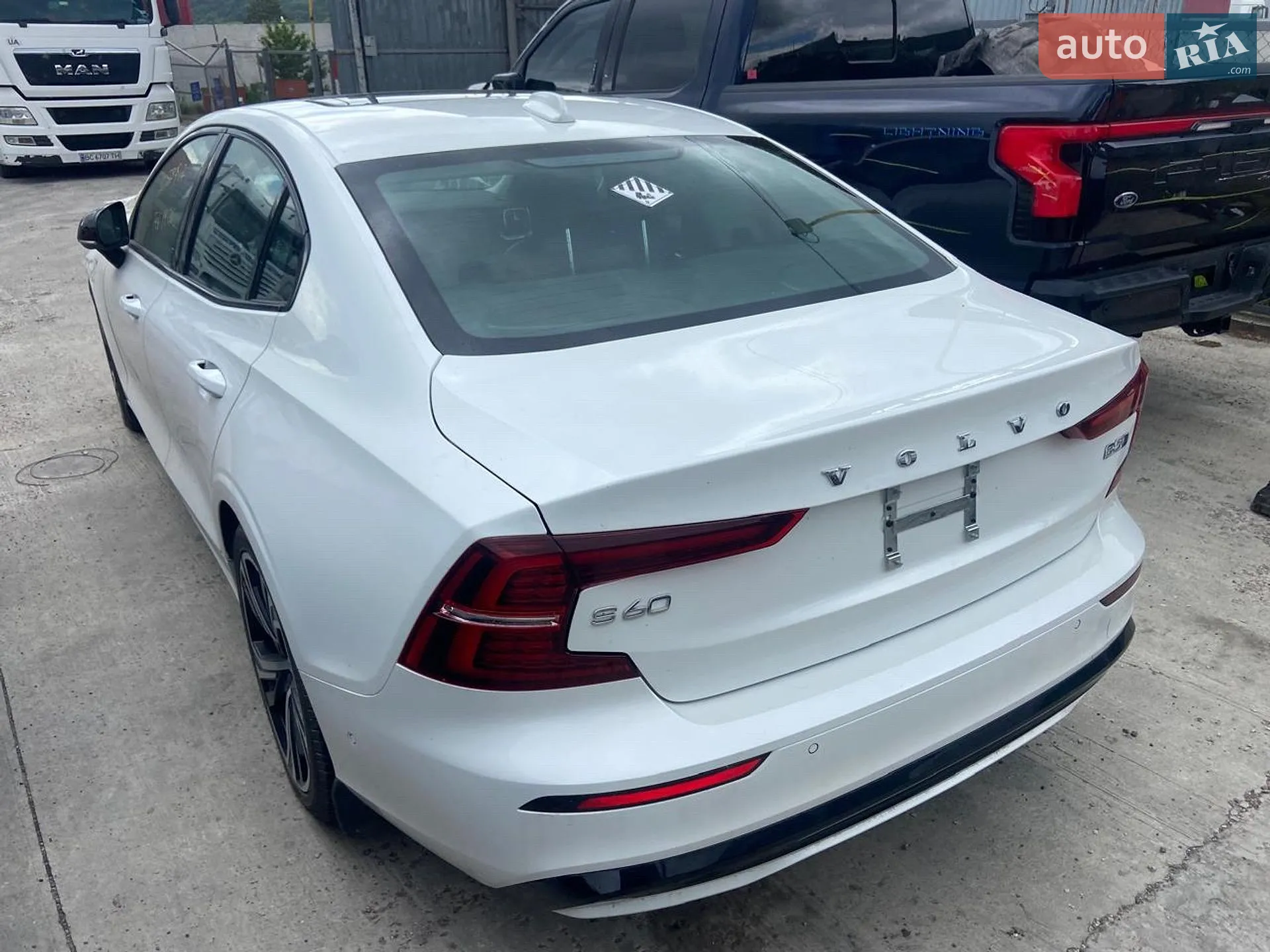 2023 Volvo S60 - мініатюра 33