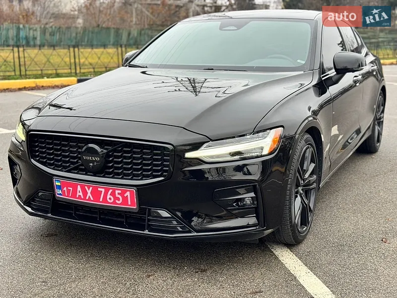 Volvo S60 2023