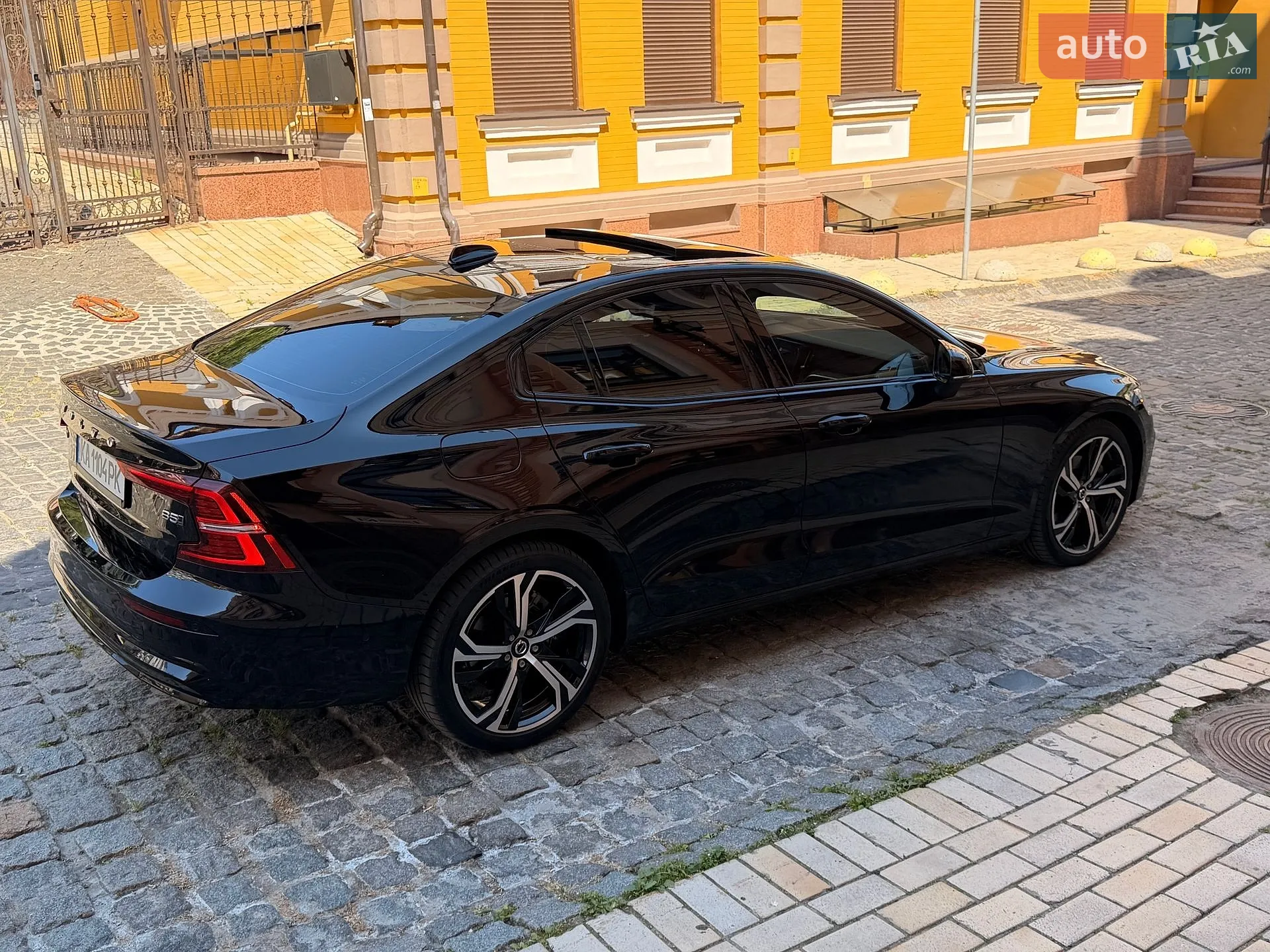 2023 Volvo S60 - мініатюра 10