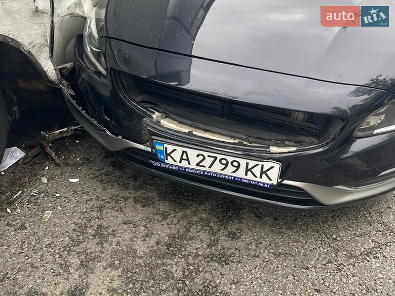 Volvo S60 2014 VIN YV1FS84BBE2313410 фото оголошення 3 з 45