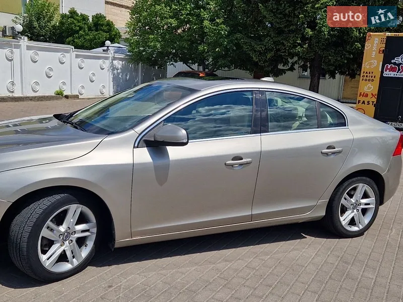 Volvo S60