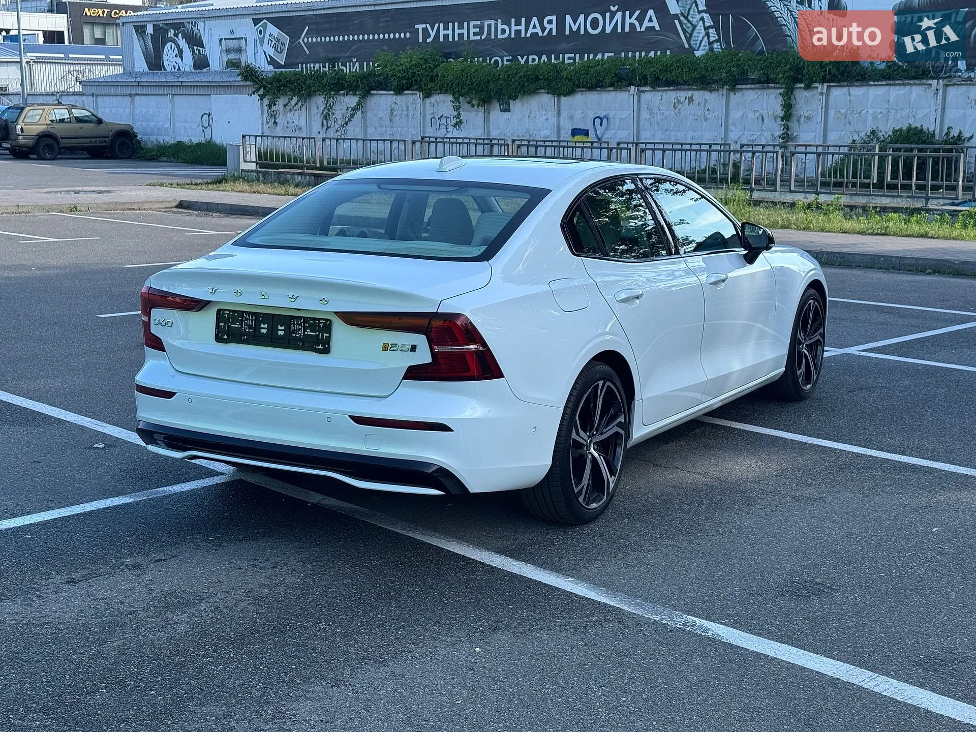 2023 Volvo S60 - мініатюра 7