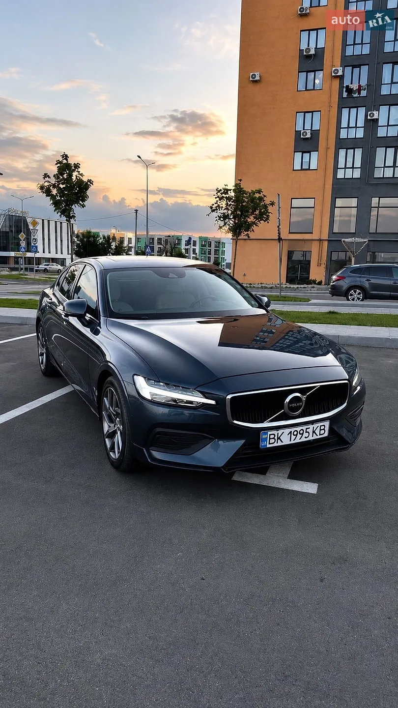 2019 Volvo S60 - фото 1