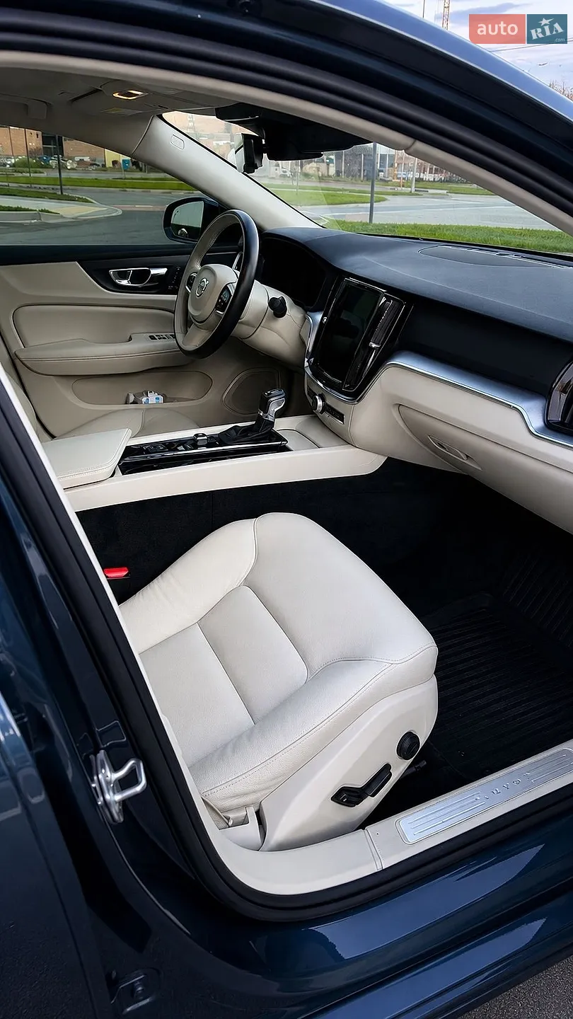 2019 Volvo S60 - мініатюра 16