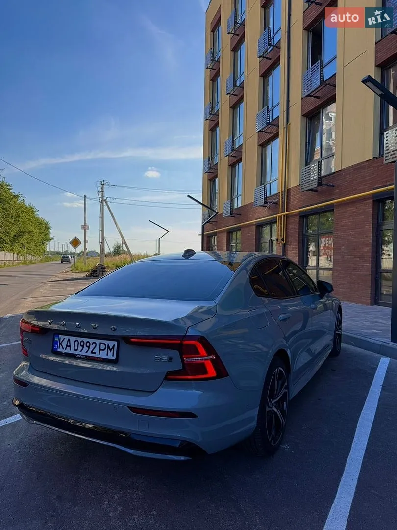 2023 Volvo S60 - мініатюра 9