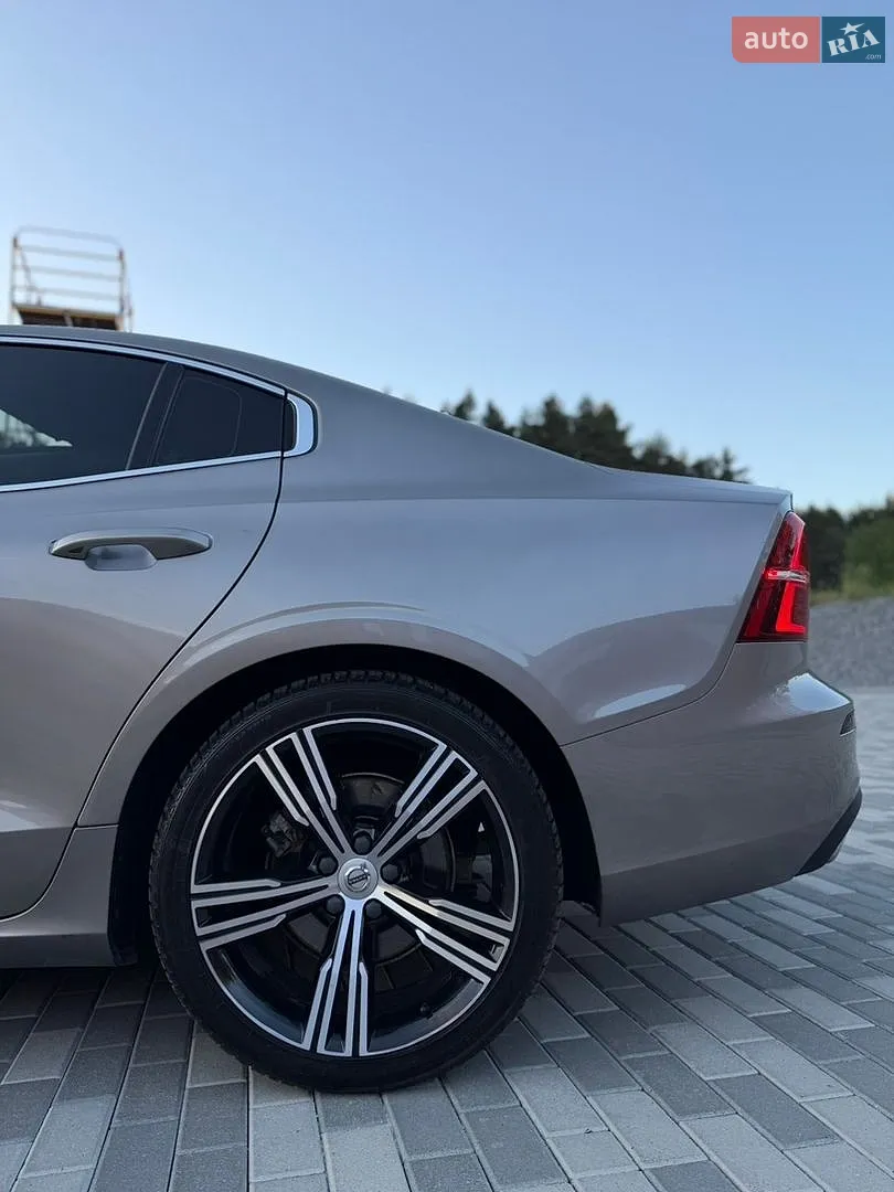 2019 Volvo S60 - мініатюра 12