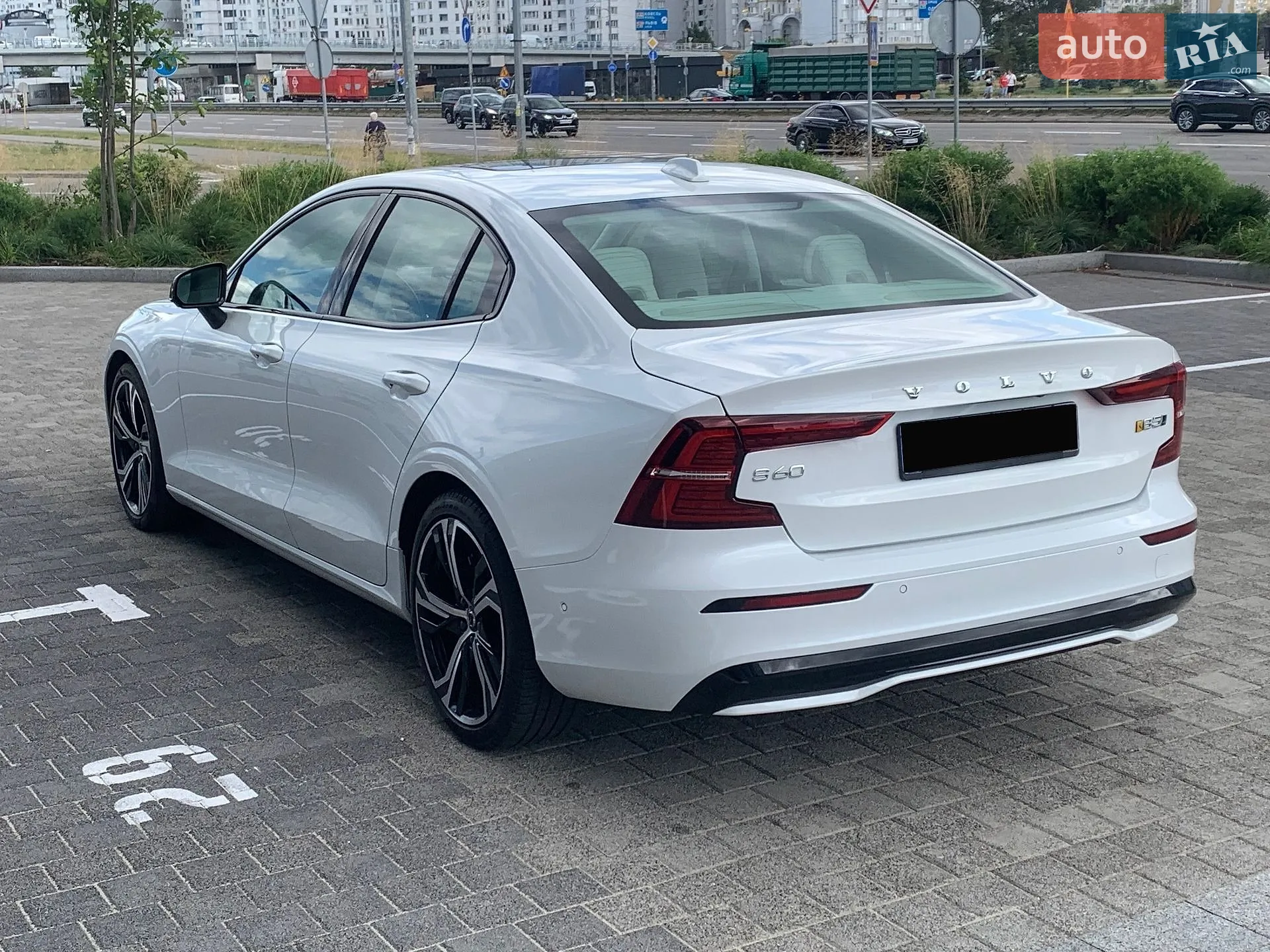 2023 Volvo S60 - мініатюра 4