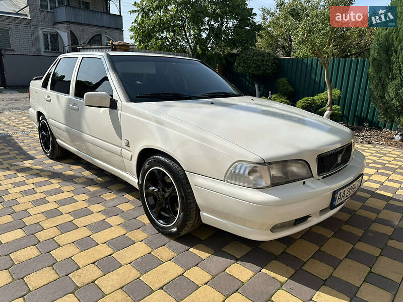 Volvo S70 2000