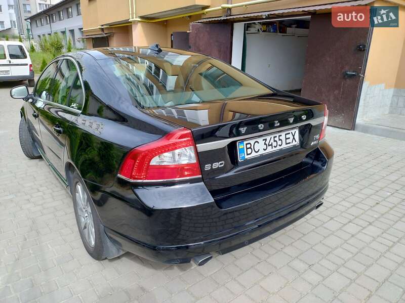Седан Volvo S80 2013 в Львові