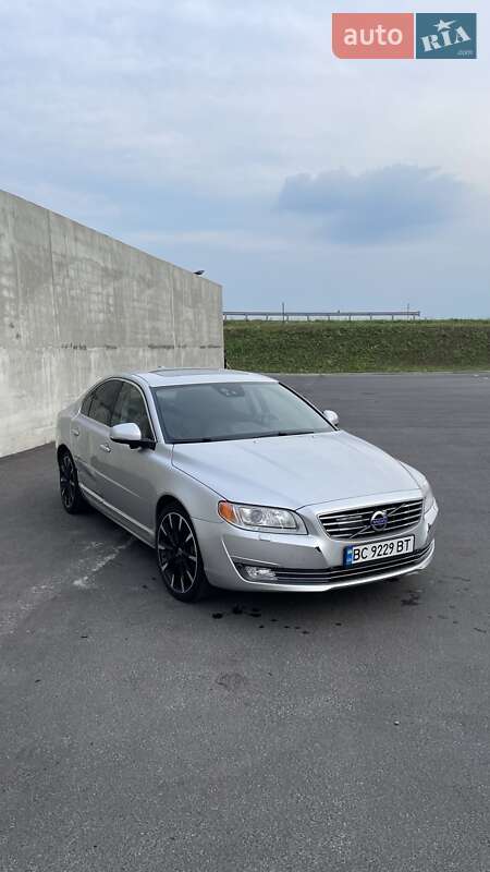 Седан Volvo S80 2015 в Львові
