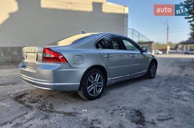 Седан Volvo S80 2011 в 
