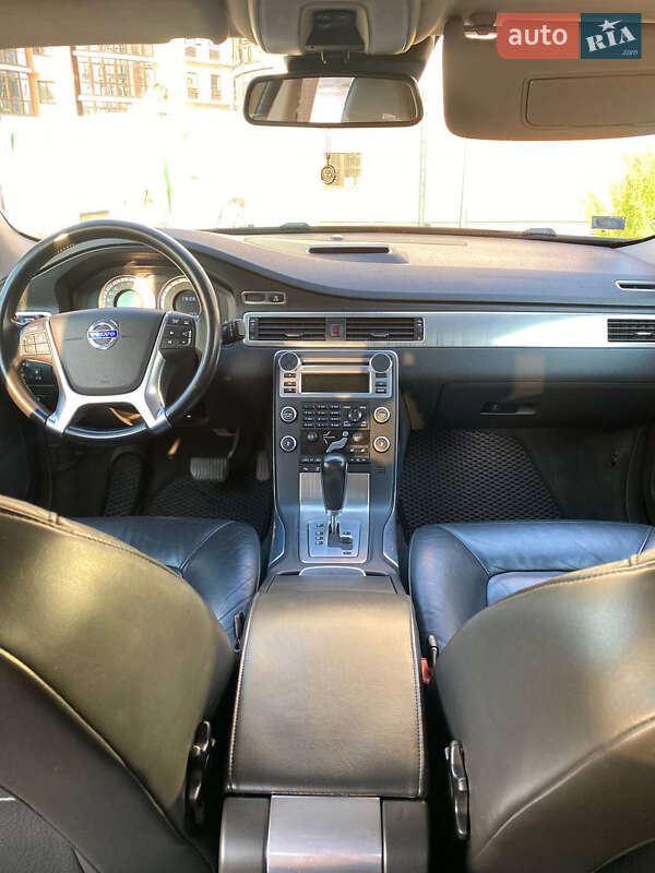 Седан Volvo S80 2011 в Ивано-Франковске