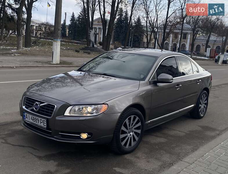 Volvo S80 2011