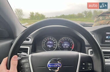 Седан Volvo S80 2012 в 