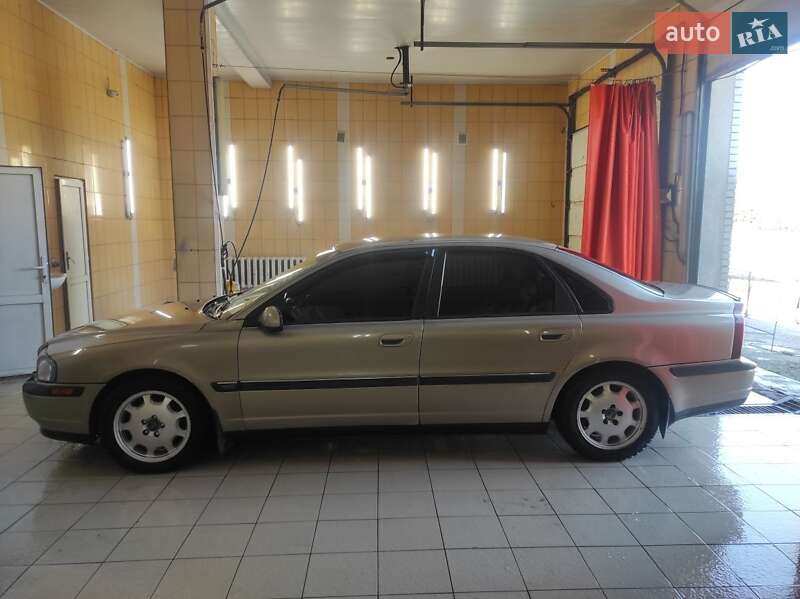 Volvo S80 2002