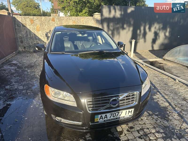 Седан Volvo S80 2010 в Киеве