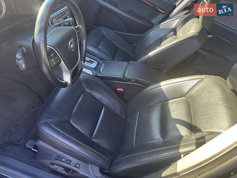 Седан Volvo S80 2010 в Киеве