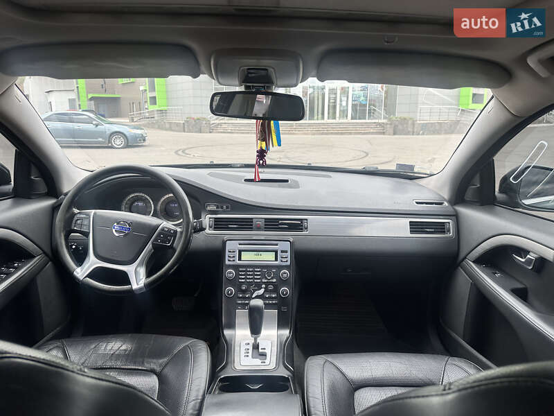 Седан Volvo S80 2010 в Кривом Роге