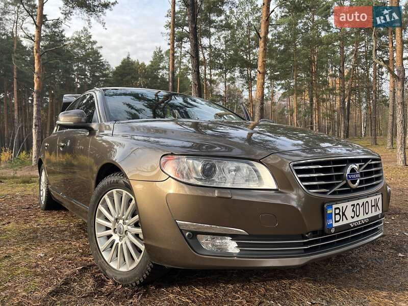 Седан Volvo S80 2014 в Сарнах