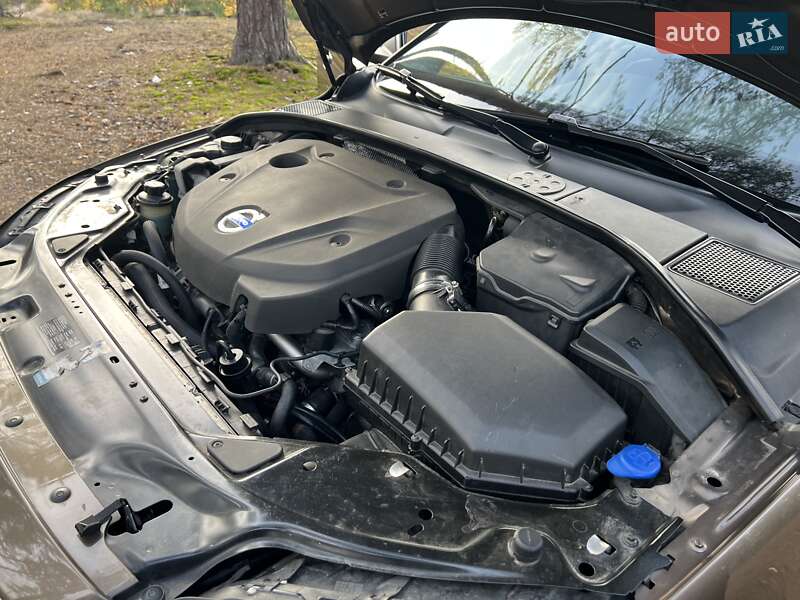 Седан Volvo S80 2014 в Сарнах