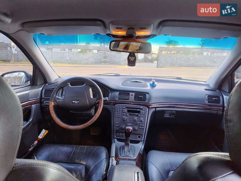 Седан Volvo S80 2000 в Староконстантинове