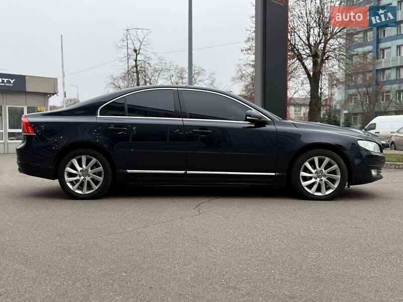 Седан Volvo S80 2014 в Киеве