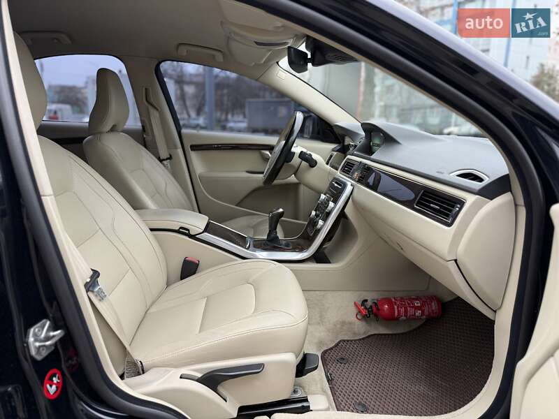 Седан Volvo S80 2014 в Киеве