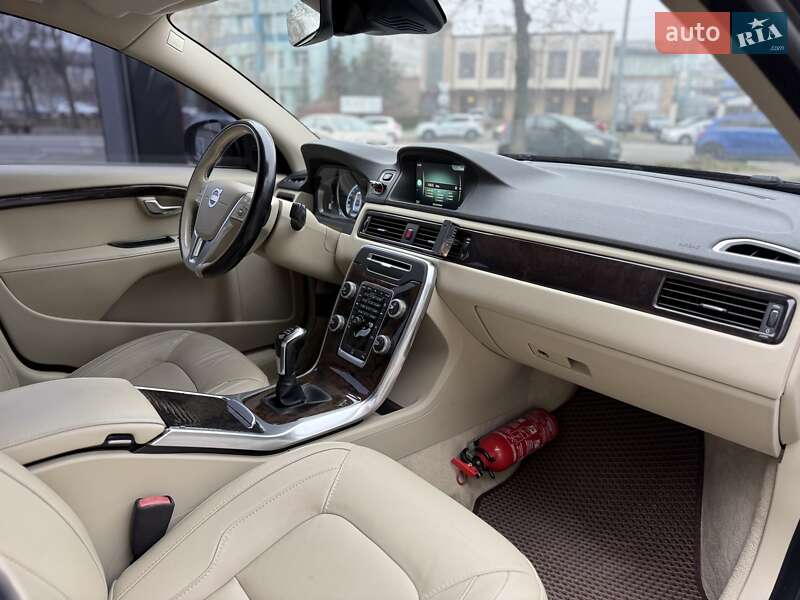 Седан Volvo S80 2014 в Киеве
