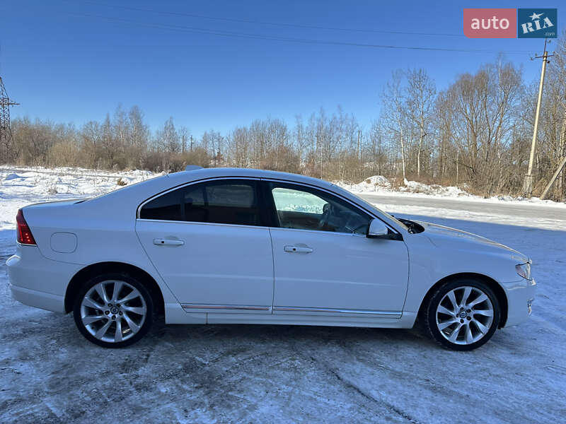 Седан Volvo S80 2015 в Рожнятове