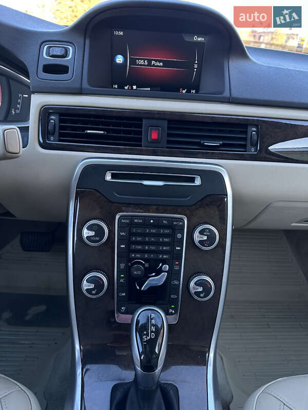 Седан Volvo S80 2015 в Рожнятове